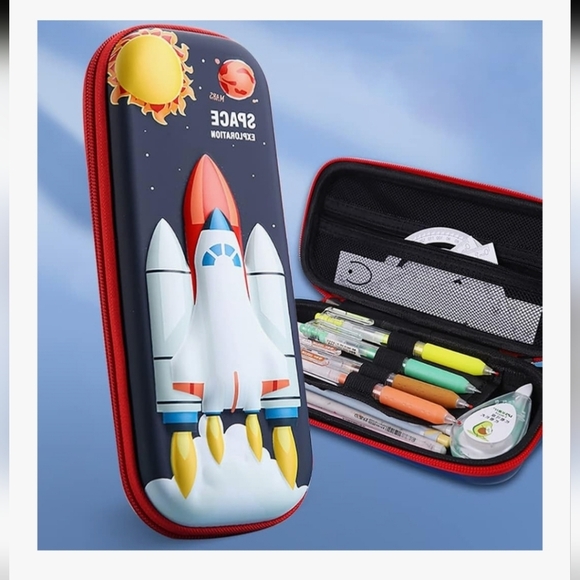 3D Space Exploration Rocket Pencil Case - Red and Blue - Picture 8 of 10
